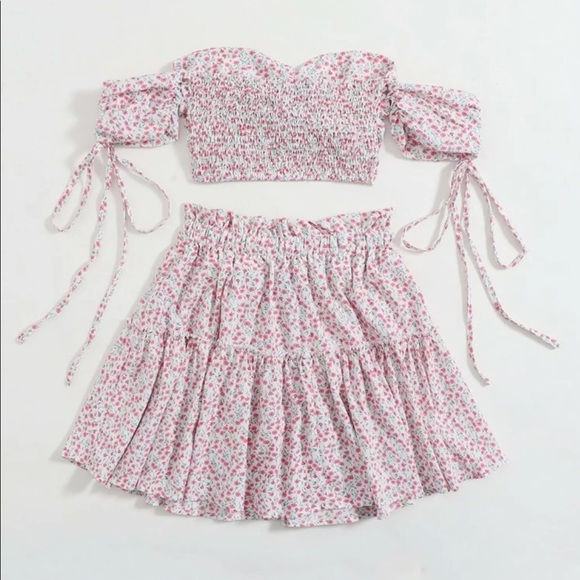 SHEIN ditsy floral print drawstring top and skirt - Picture 3 of 3